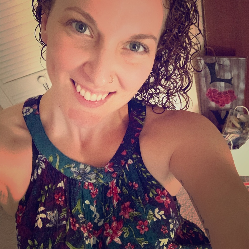 Meet your Posher, Nina